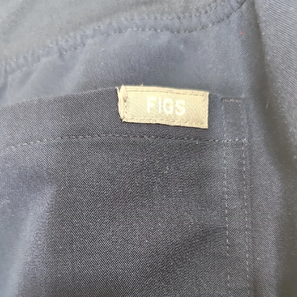 Figs Men's Navy Scrubs LARGE‎